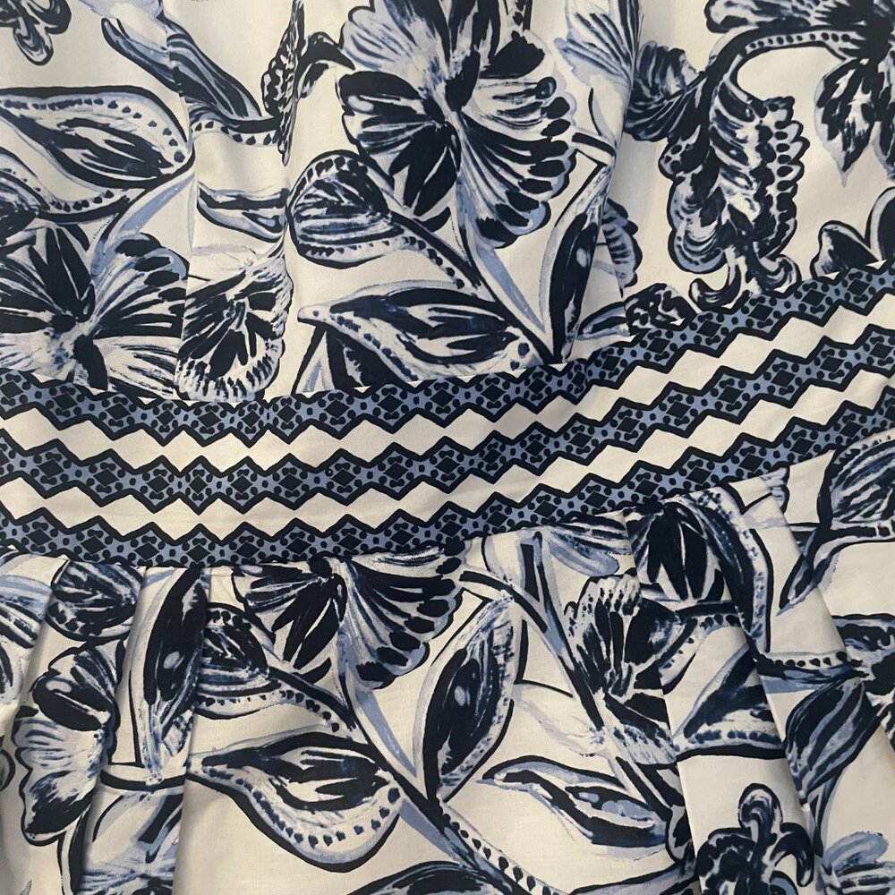 Vince Camuto Blue Floral Dress - size 10 - Picture 6 of 9